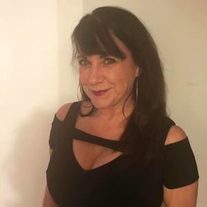 Meet your Posher, Connie